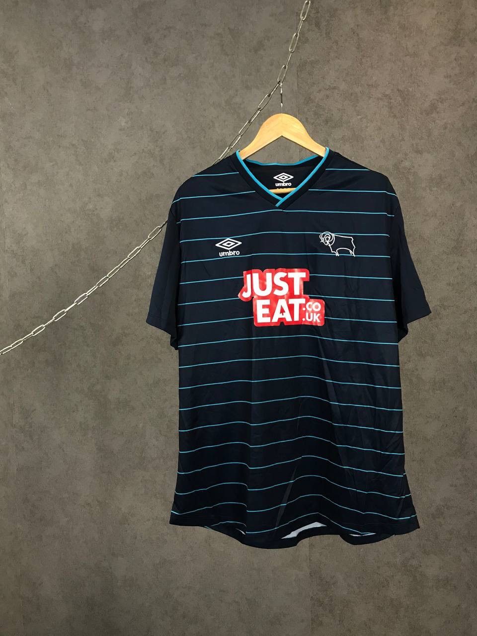 Umbro Derby County umbro soccer jersey sportwear tee Size US XXL / EU 58 / 5 - 1 Thumbnail