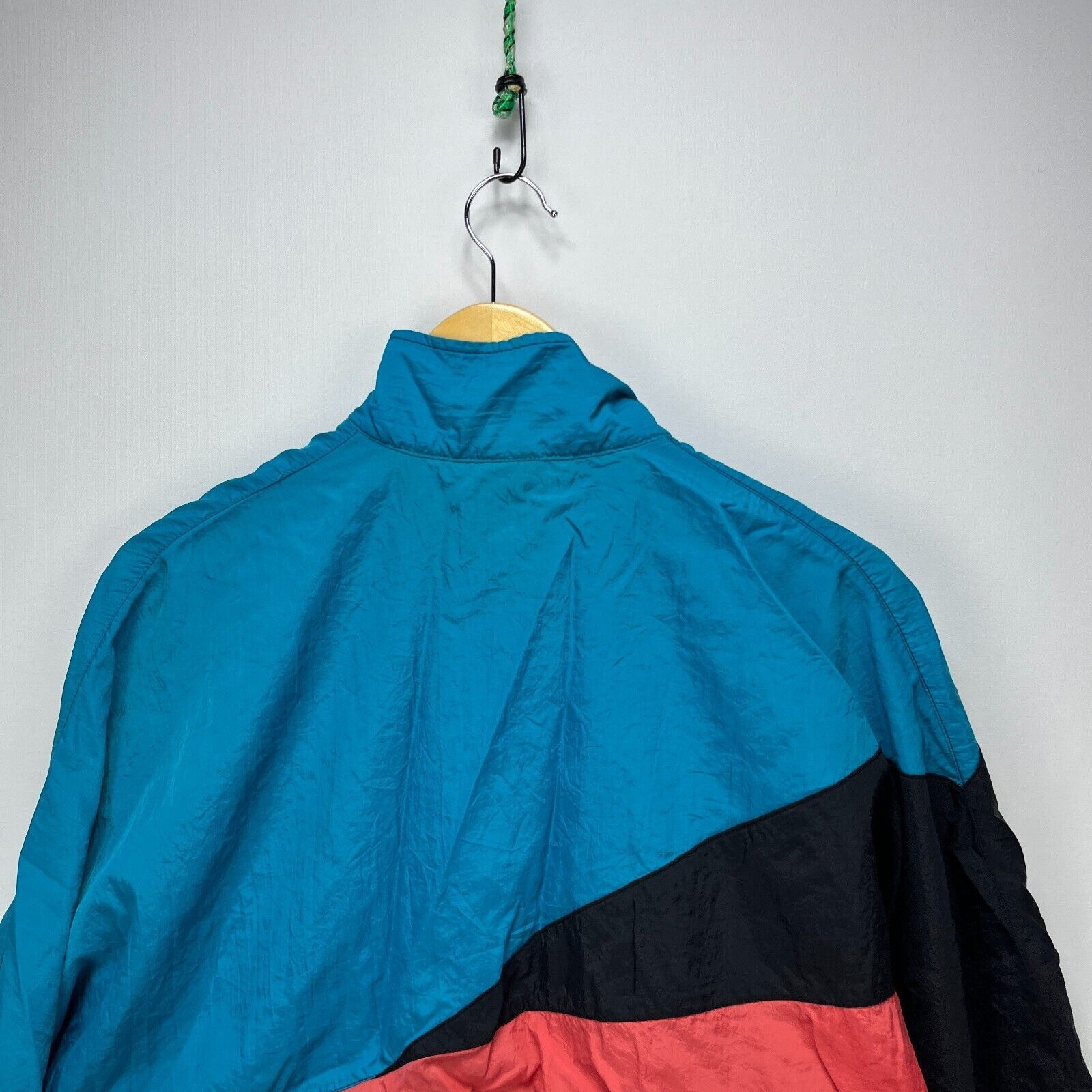 Nike × Vintage Vintage 90s Nike Windbreaker Jacket Medium Size US M / EU 48-50 / 2 - 9 Thumbnail