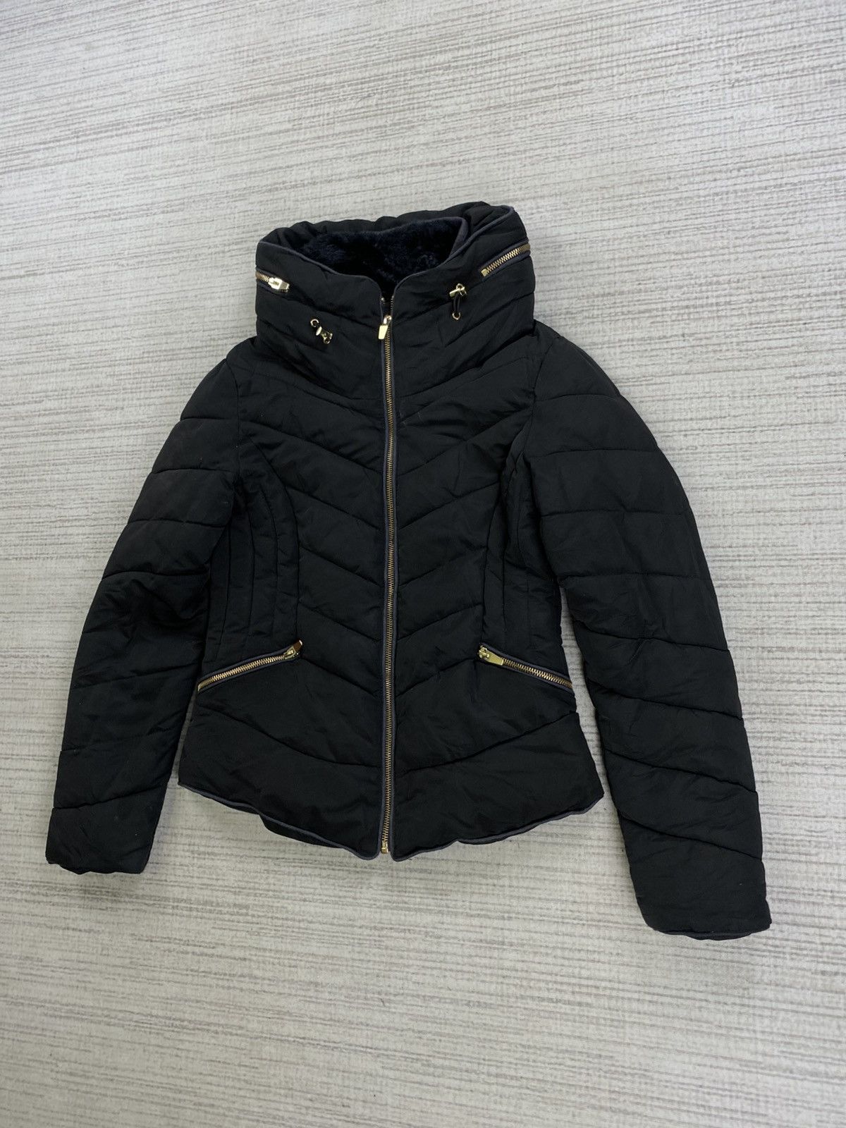 Japanese Brand × Vintage × Zara Vintage Zara Basic Outerwear Puffer Down Jacket Size S / US 4 / IT 40 - 3 Thumbnail