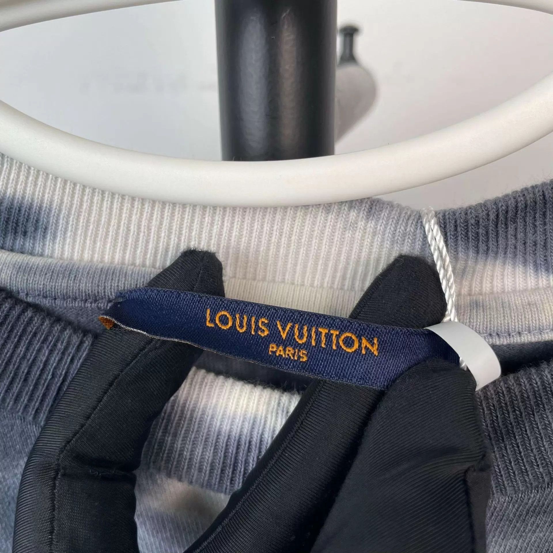 Louis Vuitton LV tie-dye monogram short M colorblock 97 New Size US M / EU 48-50 / 2 - 4 Thumbnail