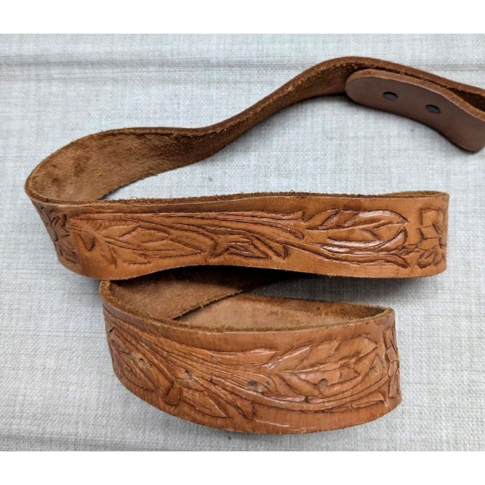Vintage VINTAGE western belt Men 36 brown floral hand-tooled, handcrafted cowhide leather belt with buckle snaps Hippie 1970's crowd style Mens Size 36 - 3 Thumbnail