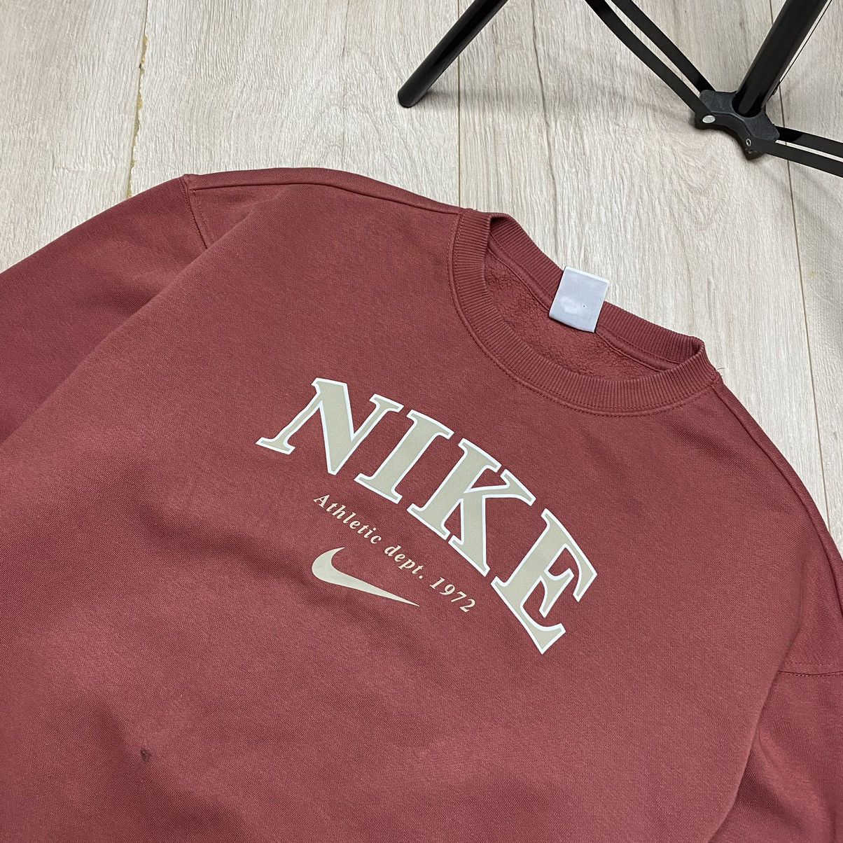 Vintage Men’s Nike Big Logo centre swoosh oversized sweatshirt Size US S / EU 44-46 / 1 - 2 Thumbnail