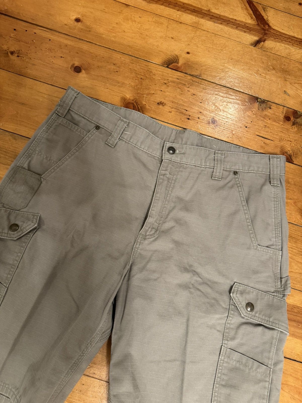 Carhartt B357 DES Carhartt Cargo Shorts. Tagged 38 Size US 38 / EU 54 - 1 Thumbnail