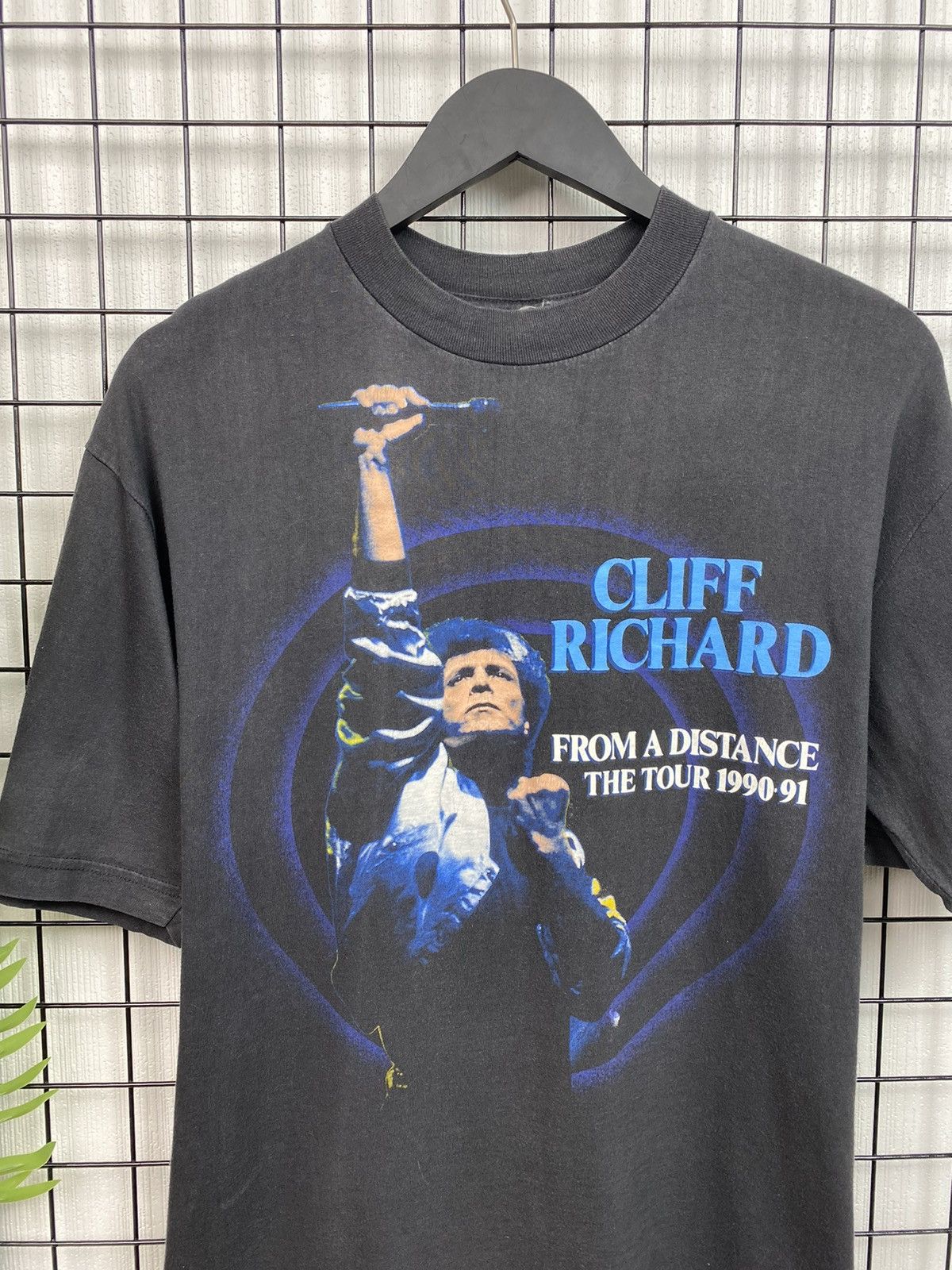 Band Tees × Vintage Vintage 1990-1991 Cliff Richard Tour T Shirt Men’s Pop Tee Size US L / EU 52-54 / 3 - 7 Thumbnail