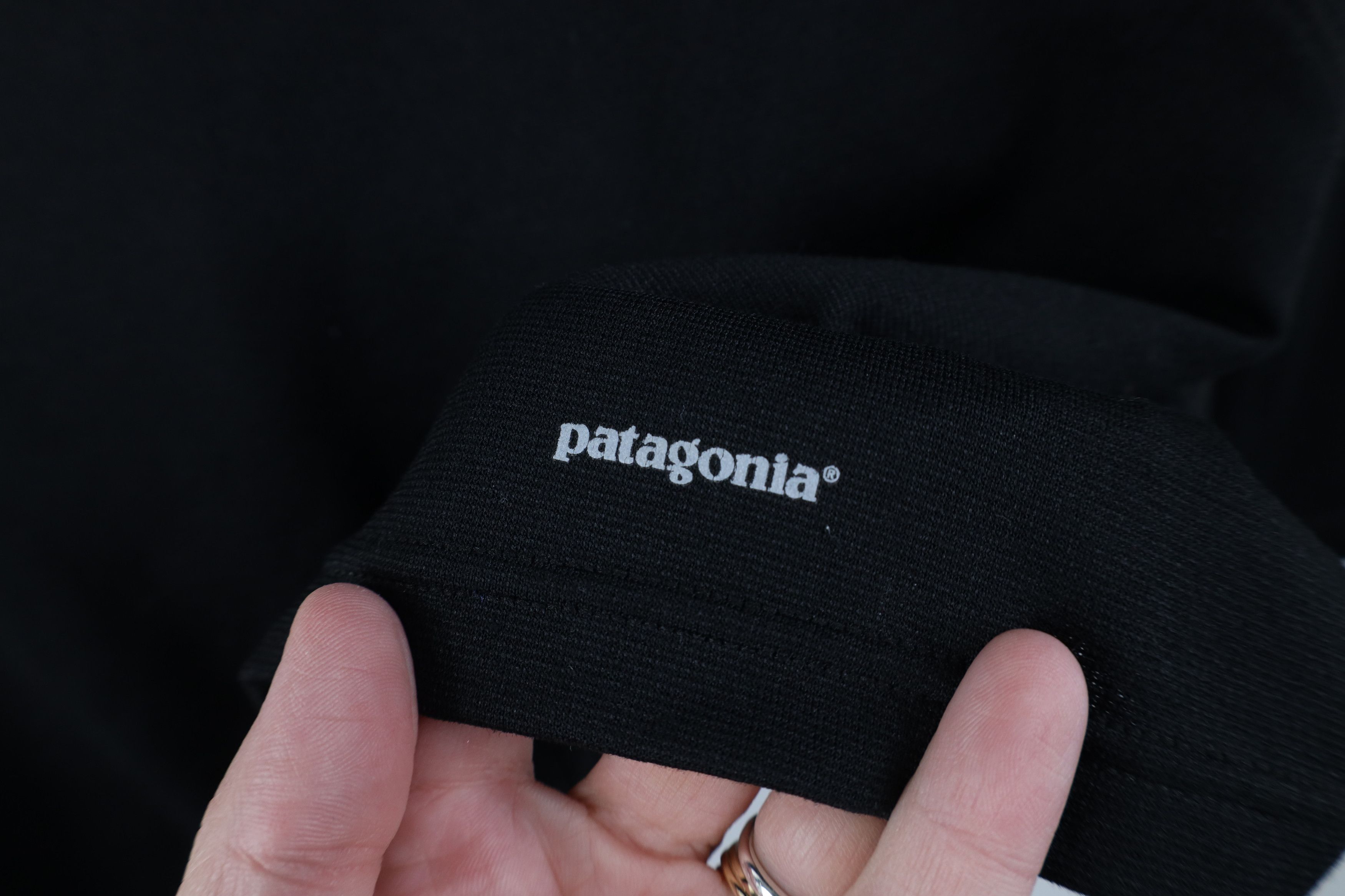 Patagonia Vintage Patagonia Capilene Knit Long Sleeve T-Shirt Black Size S / US 4 / IT 40 - 4 Thumbnail