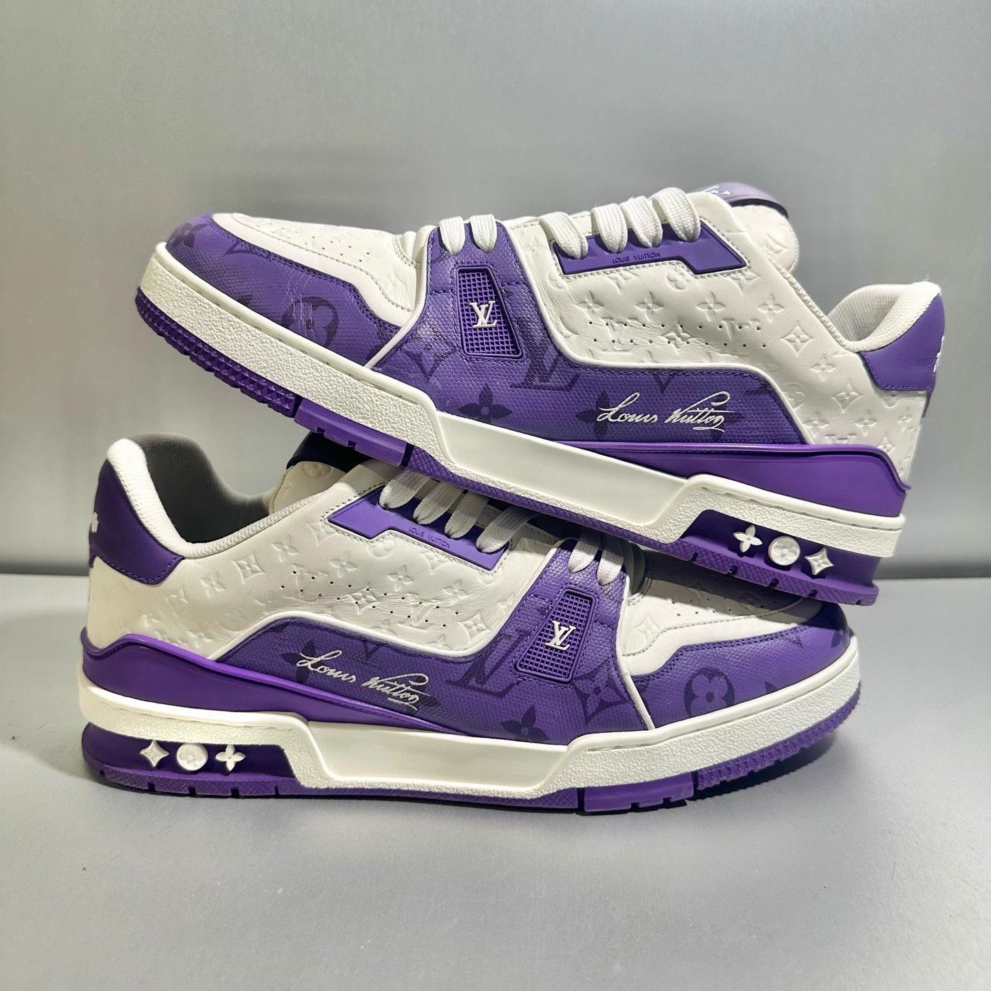 Louis Vuitton Louis Vuitton Trainer White Purple 9/43 Velcro Mint Size US 9 / EU 42 - 3 Thumbnail