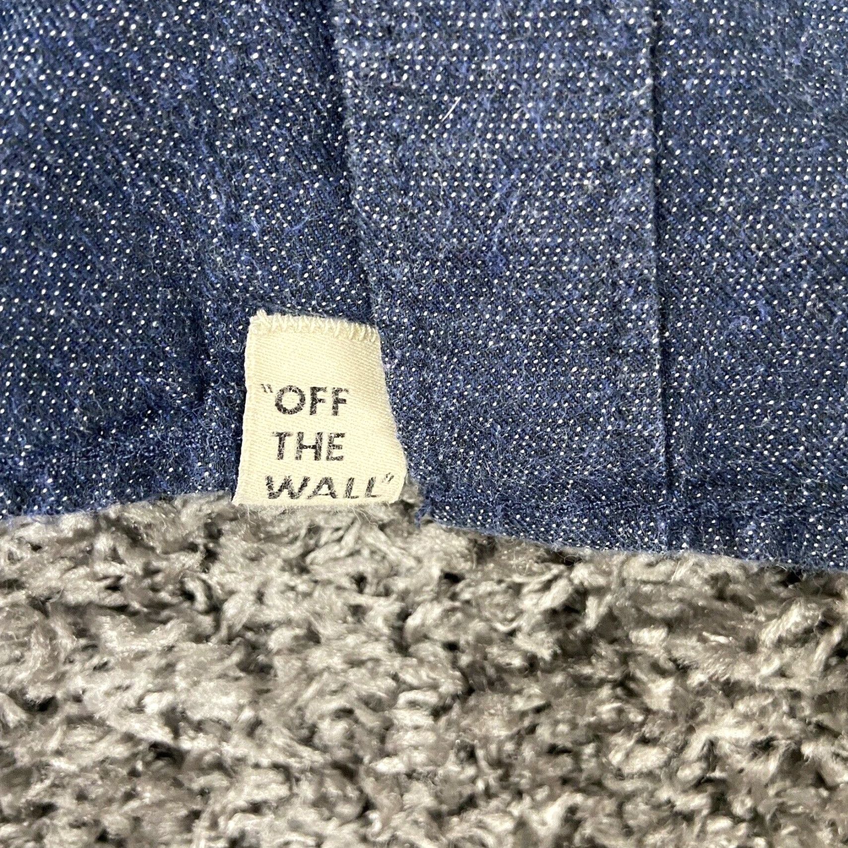 Vans VANS Blue Button-Up Long Sleeve Shirt Adult XL Size US XL / EU 56 / 4 - 4 Thumbnail