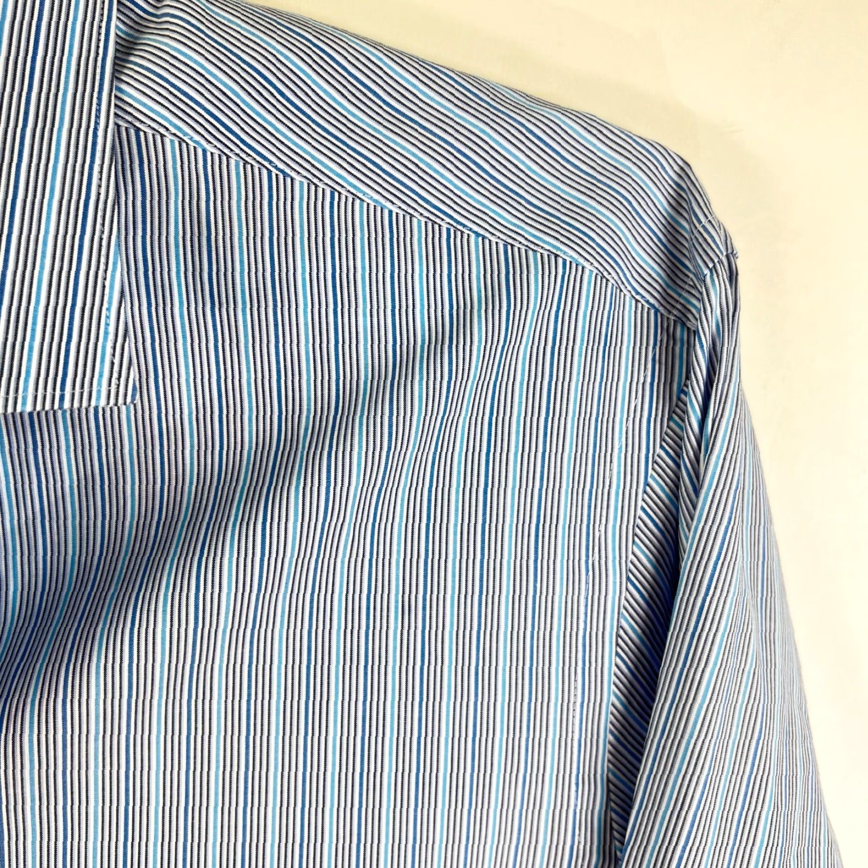 BUGATCHI BUGATCHI UOMO Striped Button-Up Shirt Mens Size 16.5 Blue Cotton Shirt Mens Regular Blue 16.5 34/35 Classic Colorful Designer Size US L / EU 52-54 / 3 - 2 Thumbnail