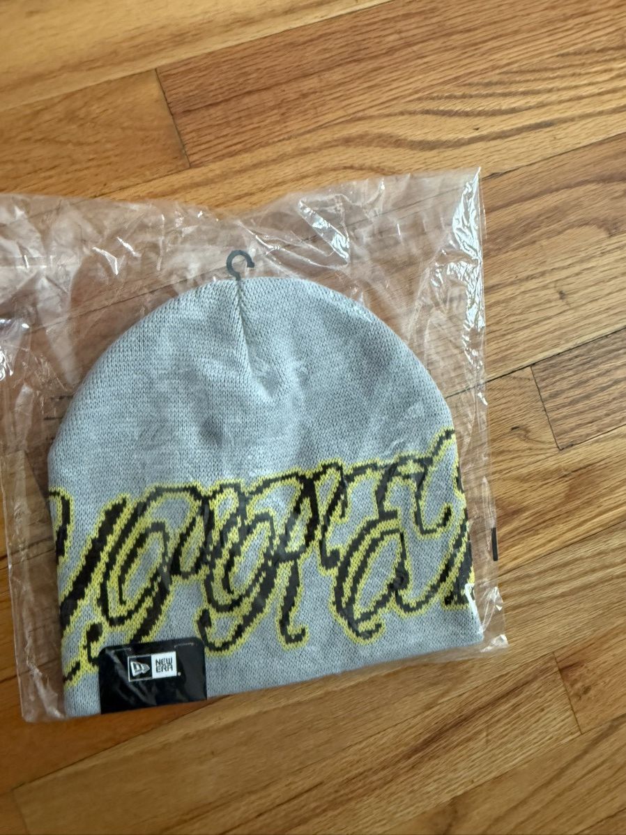 New Era × Supreme Supreme new era cursive beanie grey IN HAND‼️ Size ONE SIZE - 1 Preview