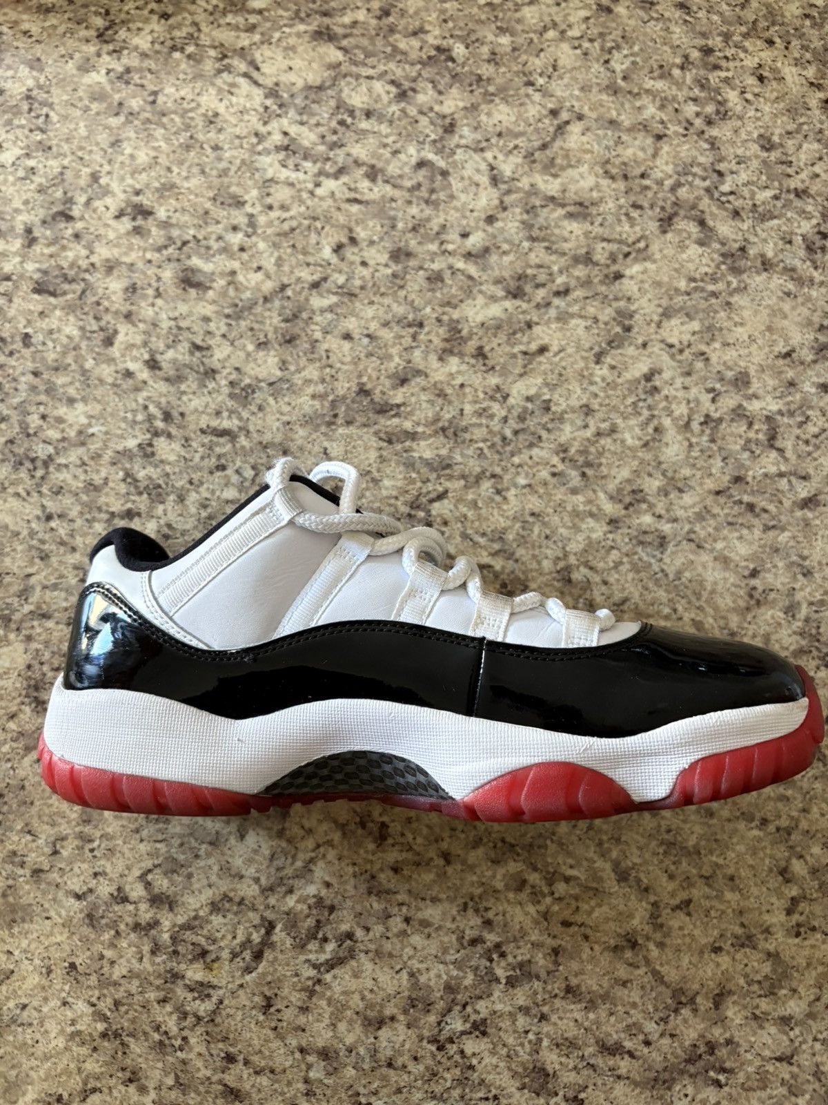 Jordan Brand Jordan 11 Bred Low Size US 10 / EU 43 - 1 Thumbnail