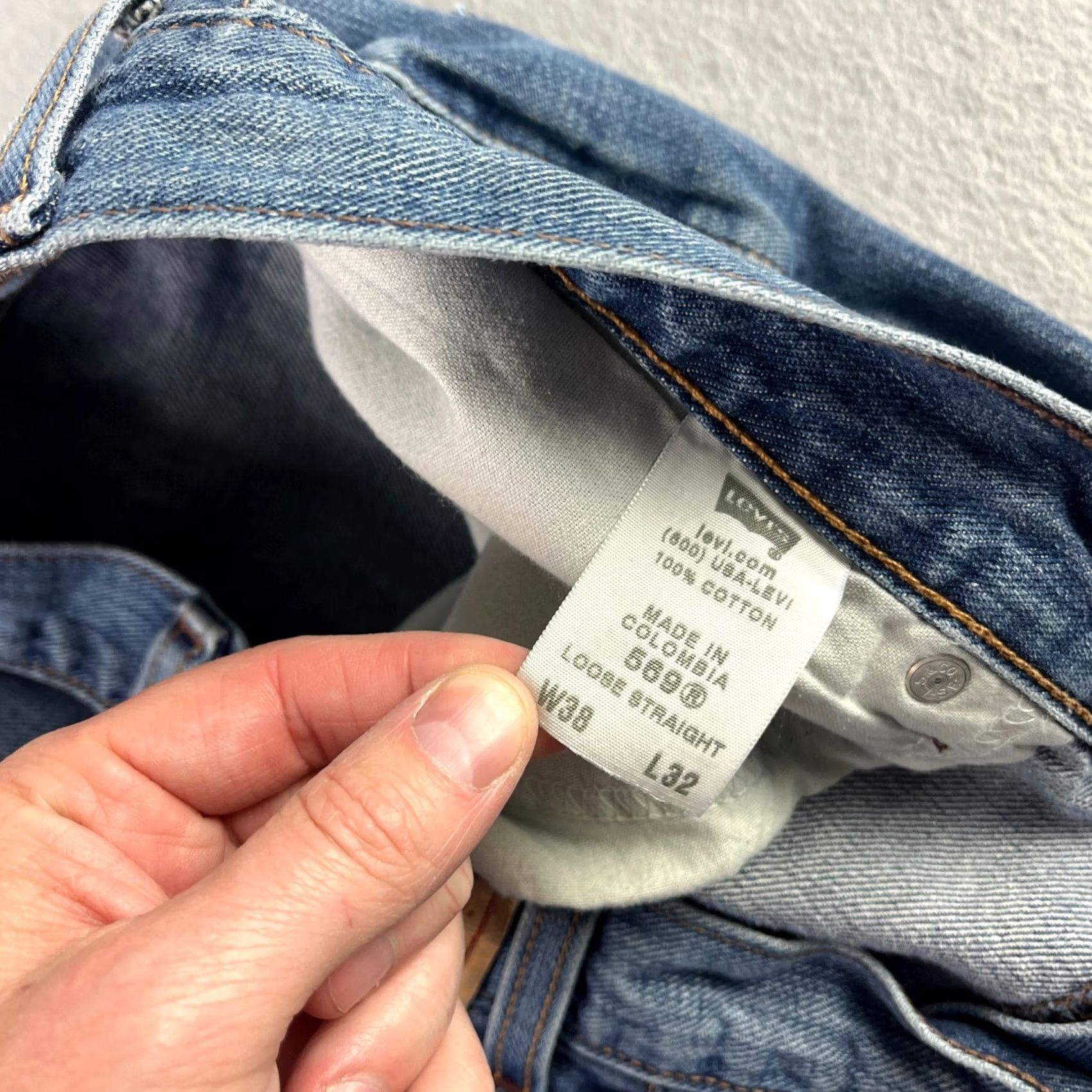 Levi's VINTAGE Levi's Jeans Mens 38x32 Blue 569 Loose Straight Denim Y2K Regular Inseam 30 Mens Jeans Brown Logo Size US 38 / EU 54 - 5 Thumbnail