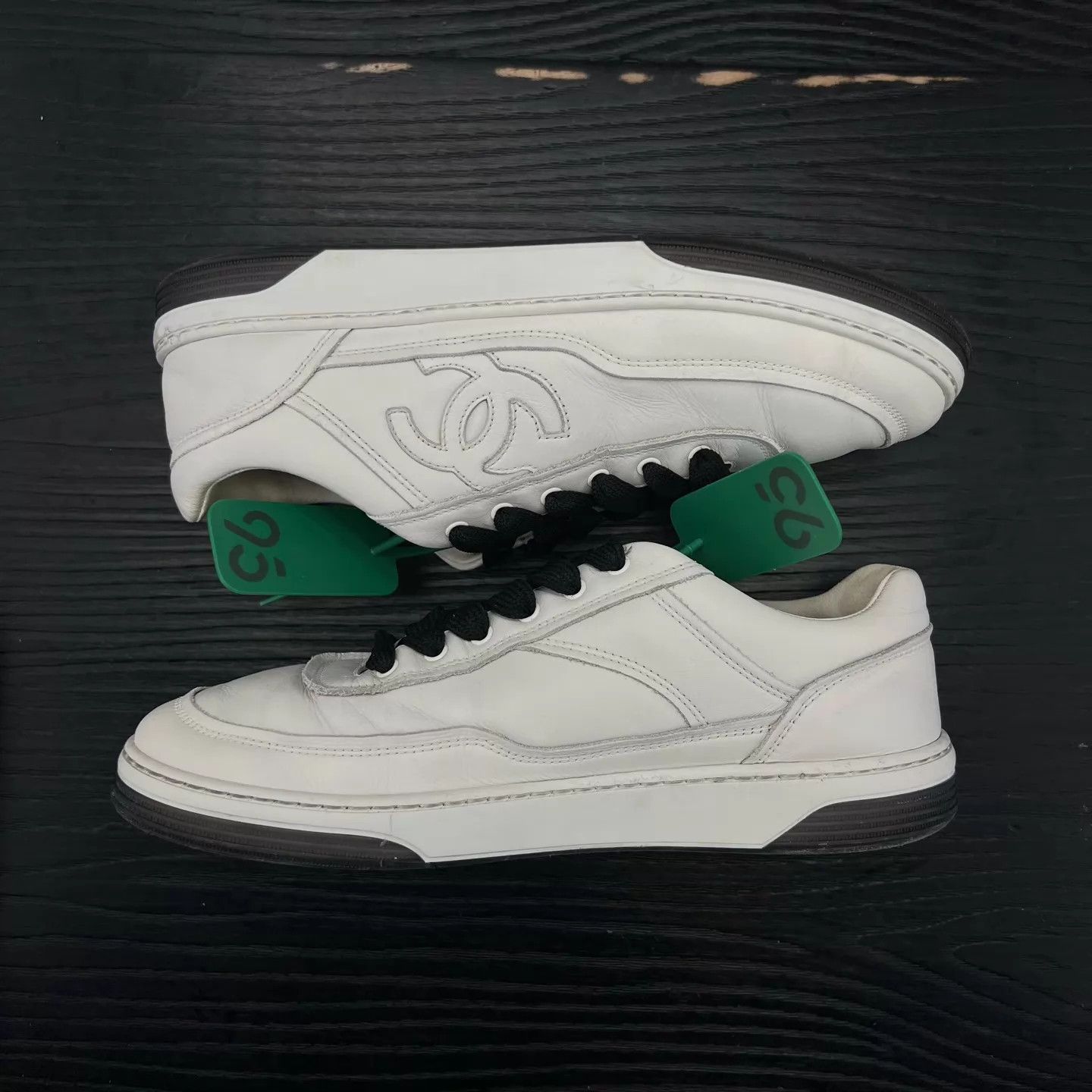 Chanel CHANEL 24P White Women's Size 37 Original Box Size US 6.5 / IT 36.5 - 2 Thumbnail