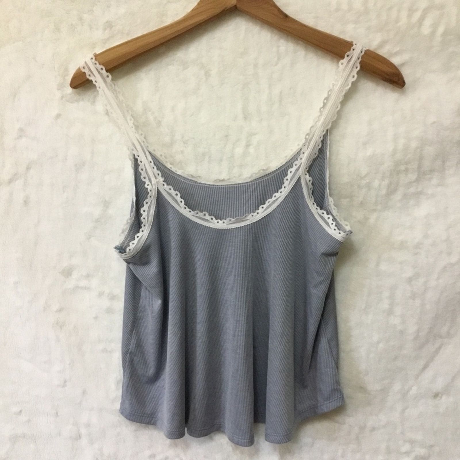 Victoria's Secret Victoria's Secret Gray and White Lace Tank Size XS / US 0-2 / IT 36-38 - 8 Thumbnail