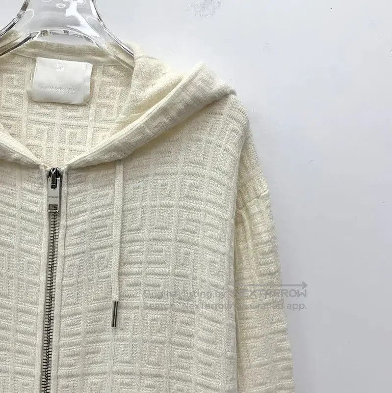 Givenchy Givenchy Women's Beige Cashmere Cardigan . Size S / US 4 / IT 40 - 3 Thumbnail