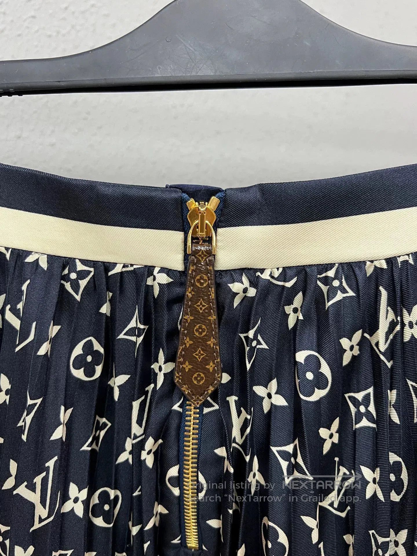 Louis Vuitton louis vuitton blue silk midi skirt. Size 35" - 4 Thumbnail