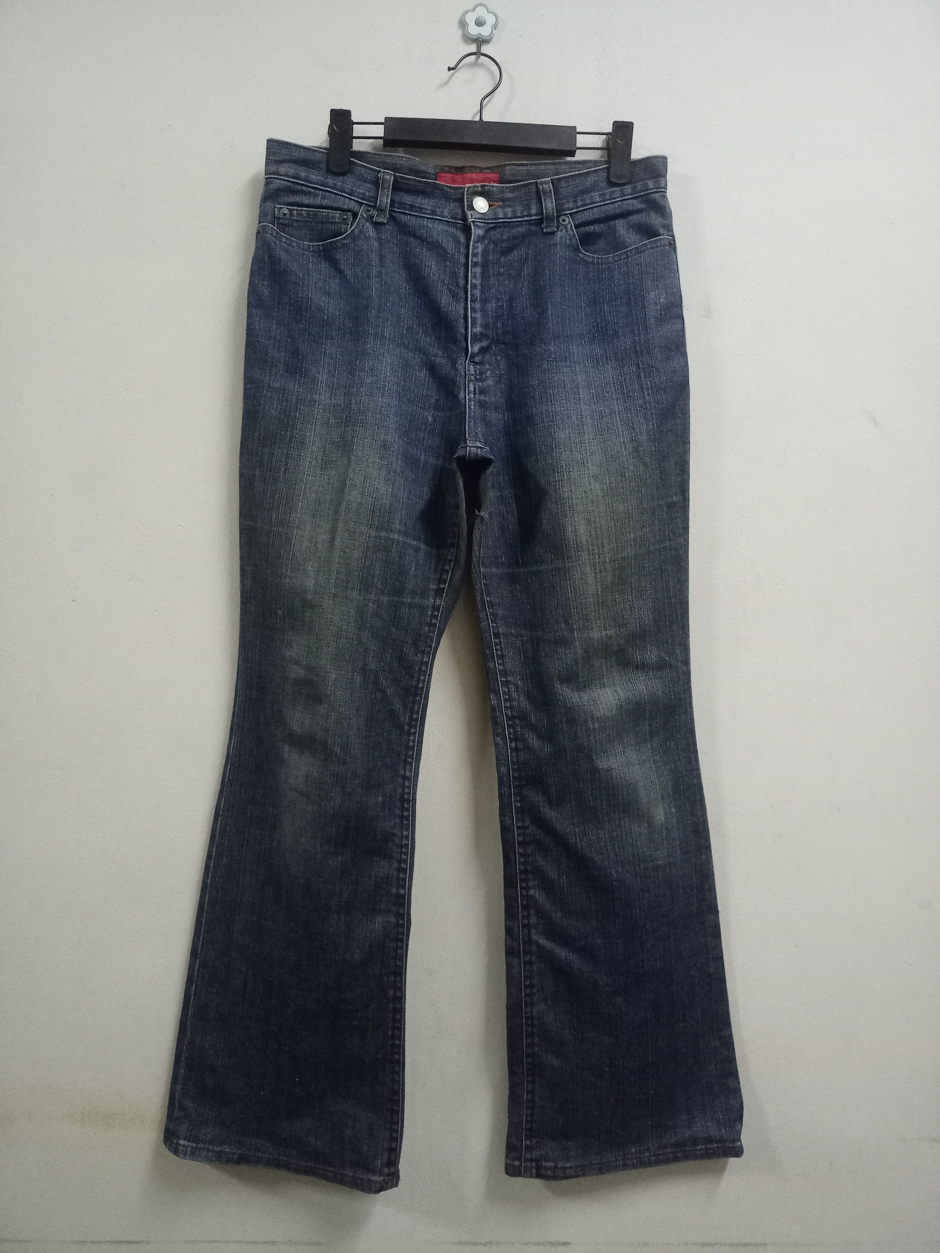 Japanese Brand Vintage Japanese Brand Distressed Flare Jeans 31x28 Size US 31 - 1 Thumbnail