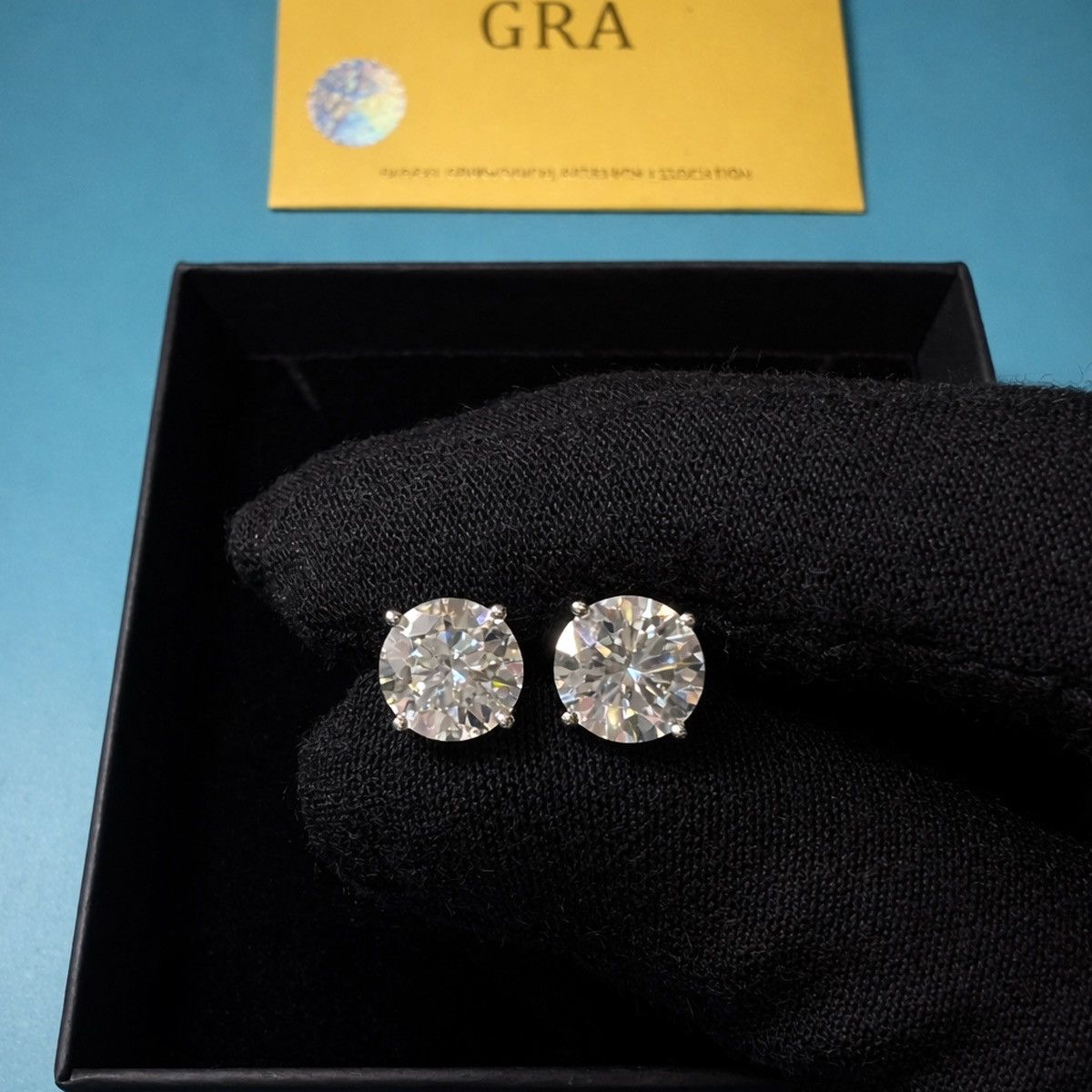 2CT 8MM VVS Moissanite Screw Back Stud Earrings 925 Silver