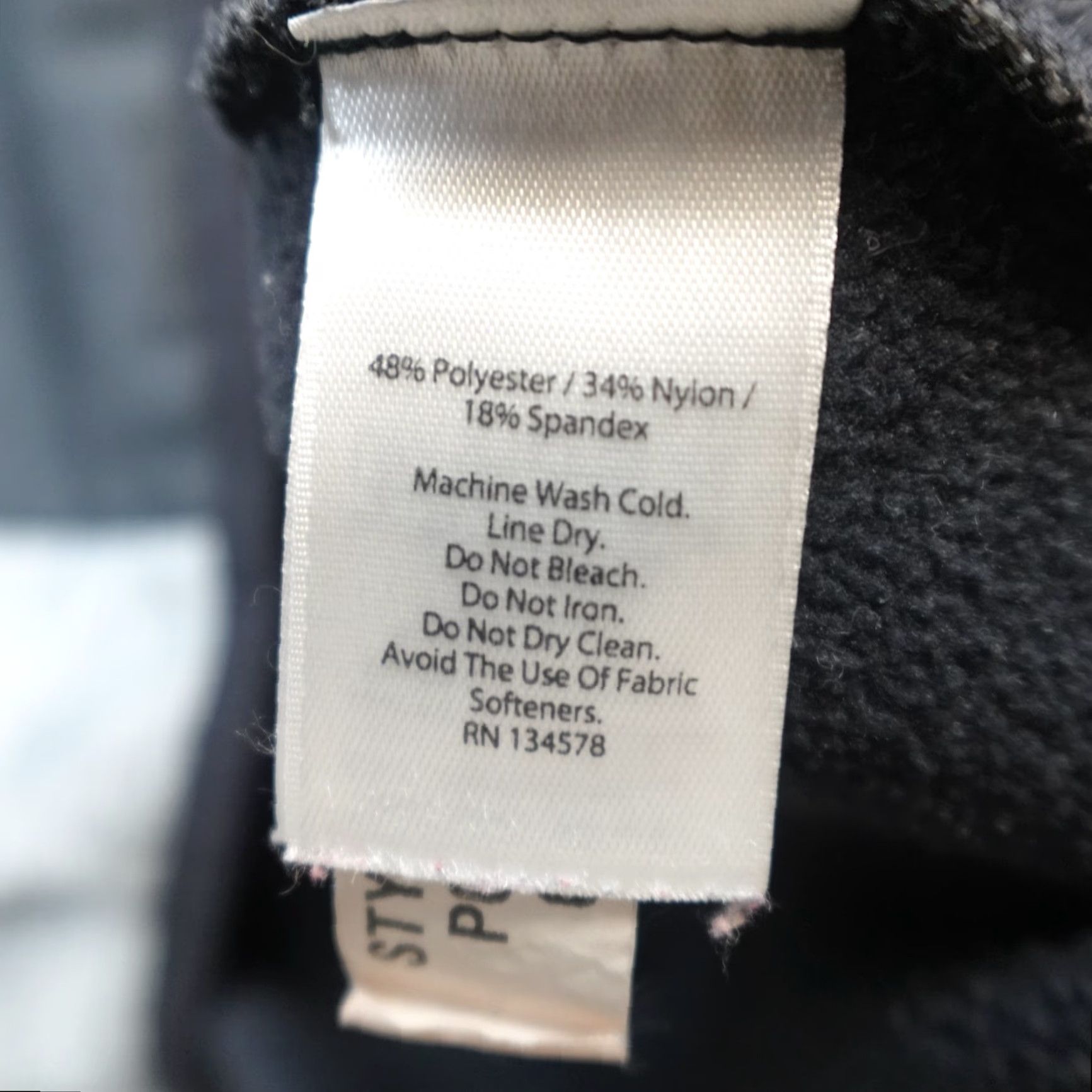 Vineyard Vines Vineyard Vines Vest Small Gray Full Zip College University of Maryland Men Regular S Gray Quilted Logo Embroidered Full Zip Activewear Vest? Size US S / EU 44-46 / 1 - 4 Thumbnail