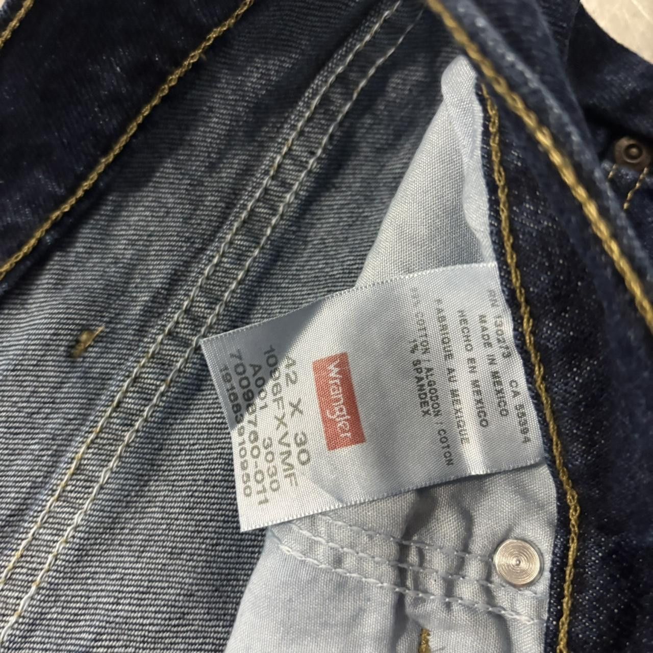Vintage Crazy Vintage Y2K/2000s Baggy Dark Blue Wash Essential Denim Jeans! 42x30 Size US 42 / EU 58 - 8 Thumbnail
