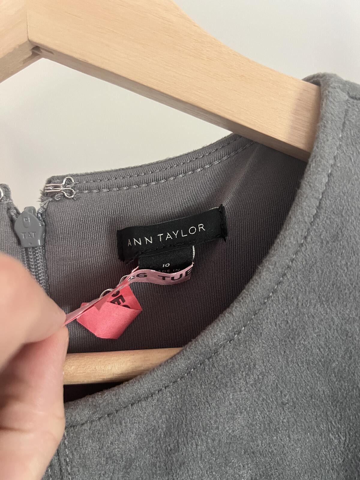 Ann Taylor Ann Taylor Gray Faux Suede Fit & Flare Midi Dress - Size 10 Size L / US 10 / IT 46 - 4 Thumbnail