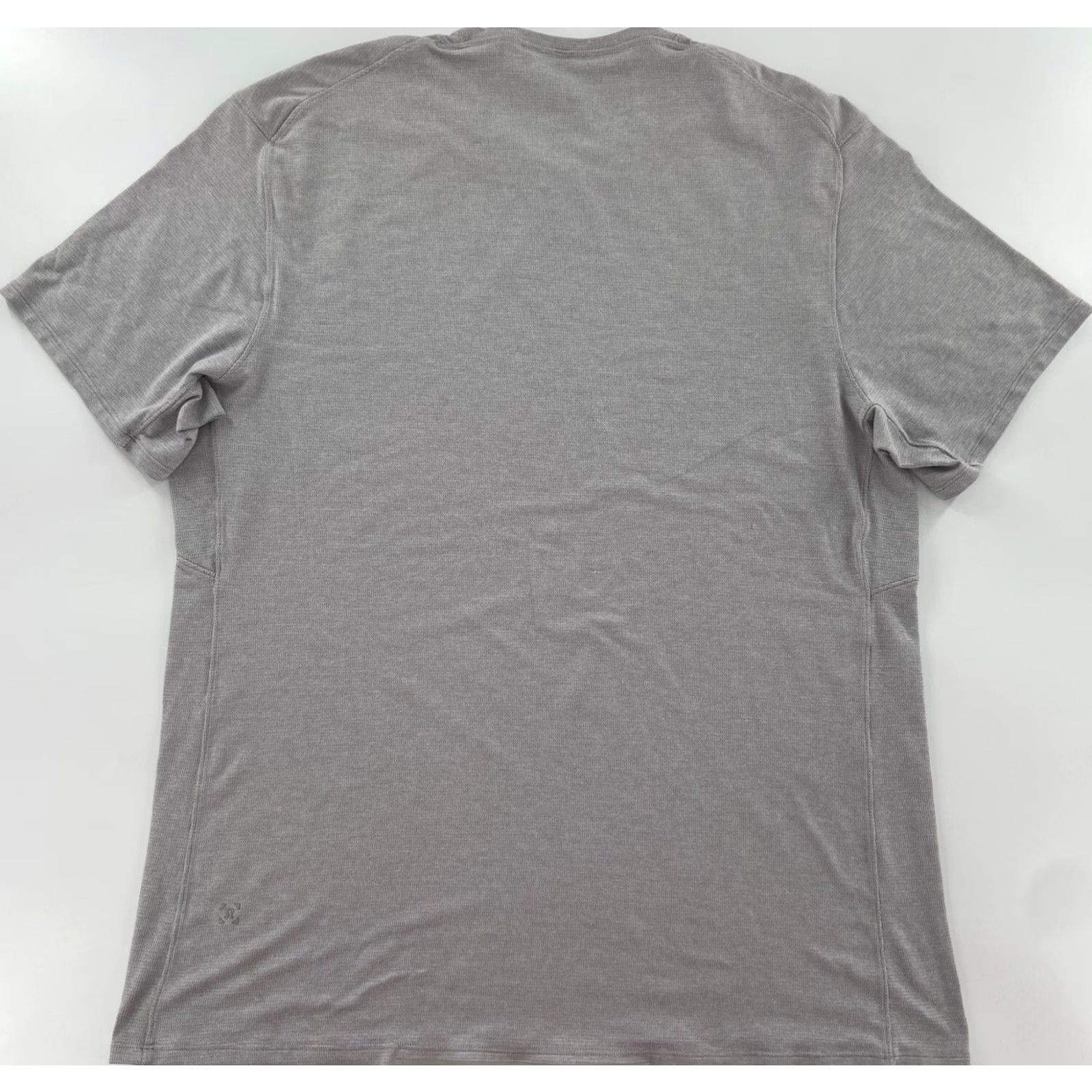 Lululemon VINTAGE Lululemon Men's Athletic Shirt Short Sleeve Pullover XL Gray CrossFit Gym Activewear Size US XL / EU 56 / 4 - 2 Thumbnail