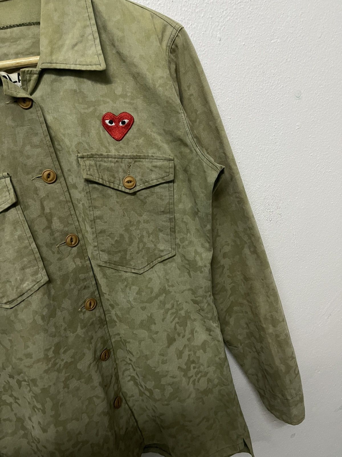 Comme des Garcons PLAY AD 2009 COMME DES GARCONS PLAY CAMO BUTTON UP FADED Size US M / EU 48-50 / 2 - 6 Thumbnail