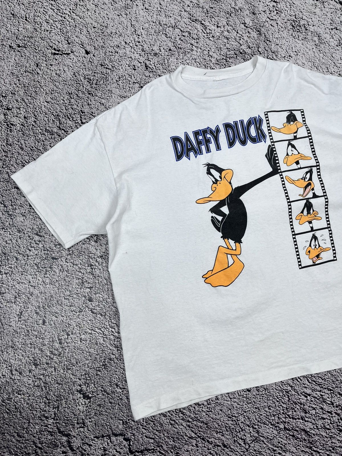Vintage Daffy Duck vintage 80s one stitch tee Size US XL / EU 56 / 4 - 2 Thumbnail