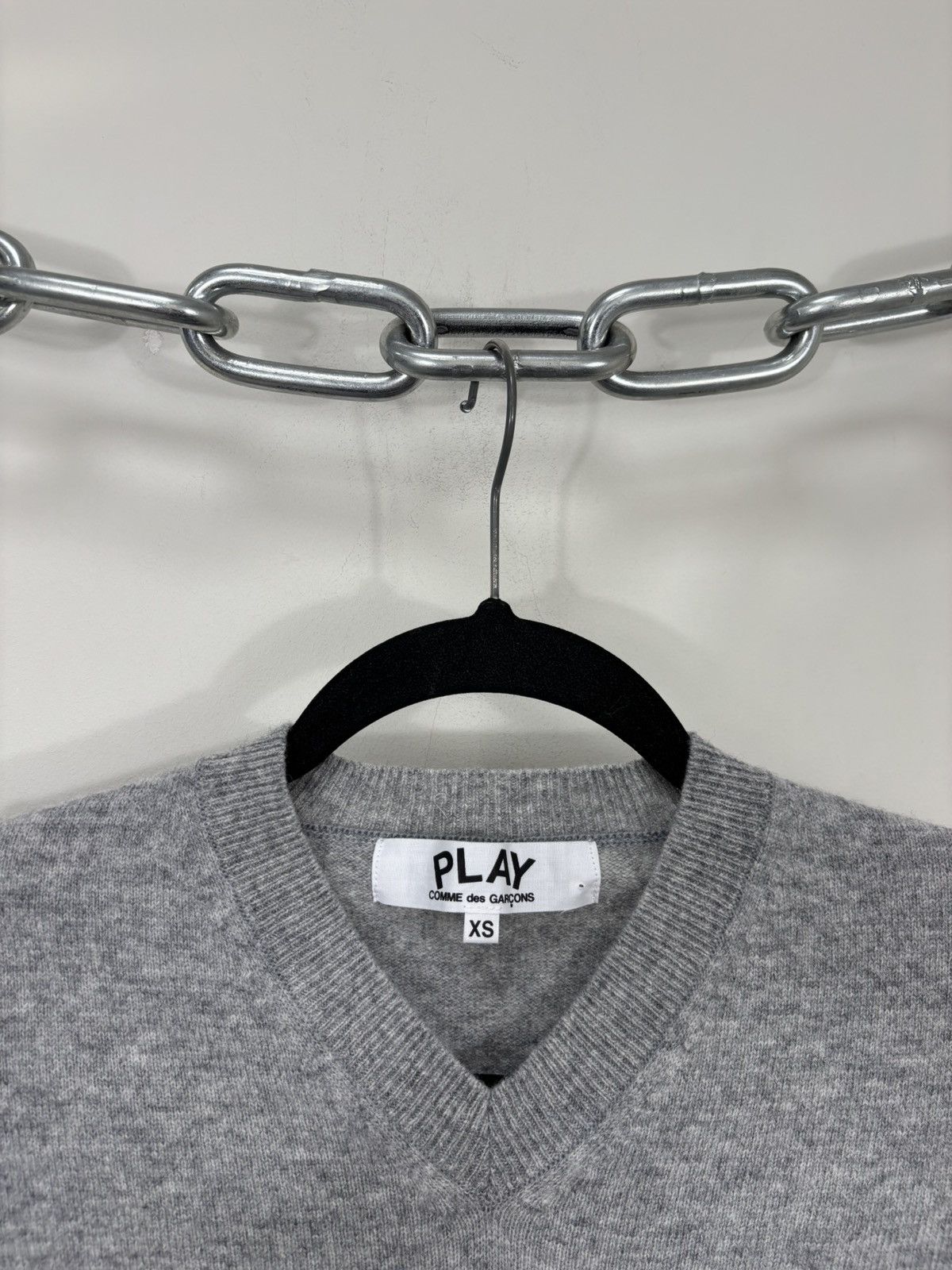 Comme des Garcons Comme Des Garcons Play Women’s Heart Gray Wool Sweater Size XS / US 0-2 / IT 36-38 - 5 Thumbnail