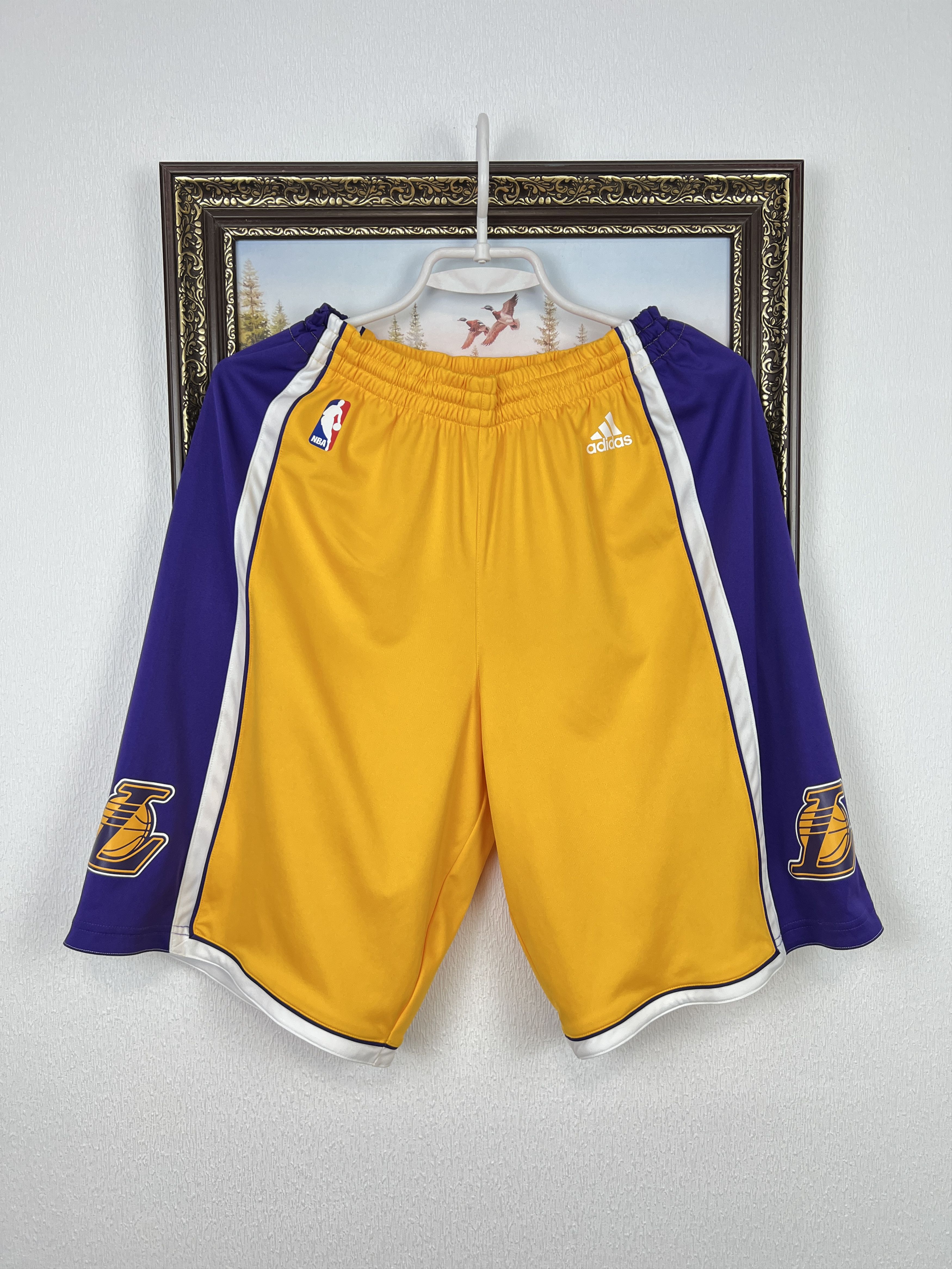 Adidas Vintage Los Angeles Lakers Bryant NBA Kids 16 Y Shorts Size US 30 / EU 46 - 1 Thumbnail