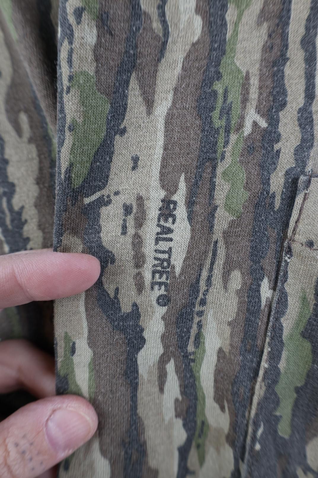 Vintage Vintage 80s 90s Streetwear Camouflage Long Sleeve T-Shirt Size US XL / EU 56 / 4 - 5 Thumbnail