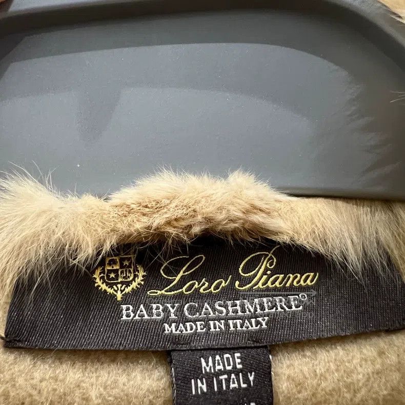 Loro Piana Loro Piana Beige Miffy cashmere poncho Size M / US 6-8 / IT 42-44 - 3 Thumbnail