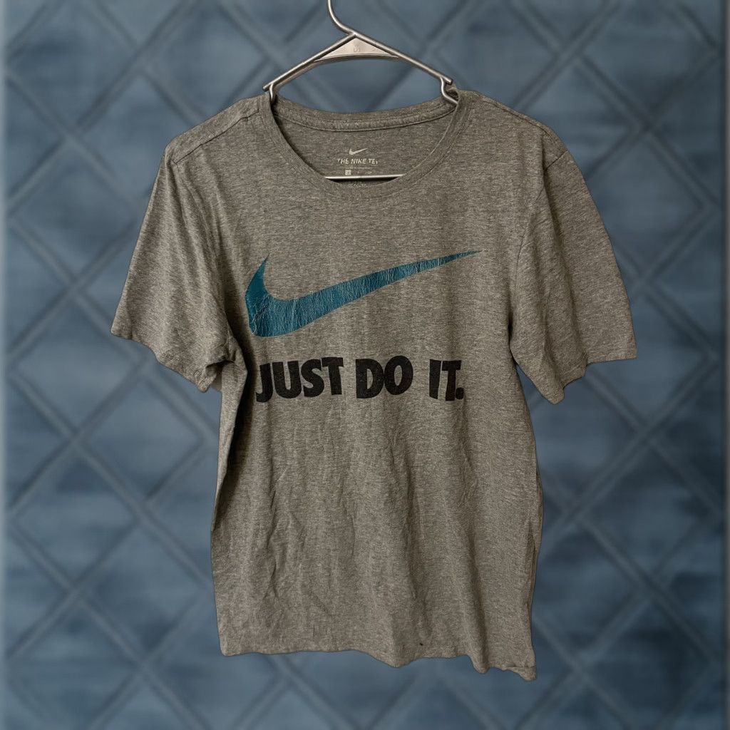 Nike Nike Tee Shirt Adult Small Gray Short Sleeve Crewneck Logo T-Shirt Nike Dri-Fit Mens Size US S / EU 44-46 / 1 - 1 Thumbnail