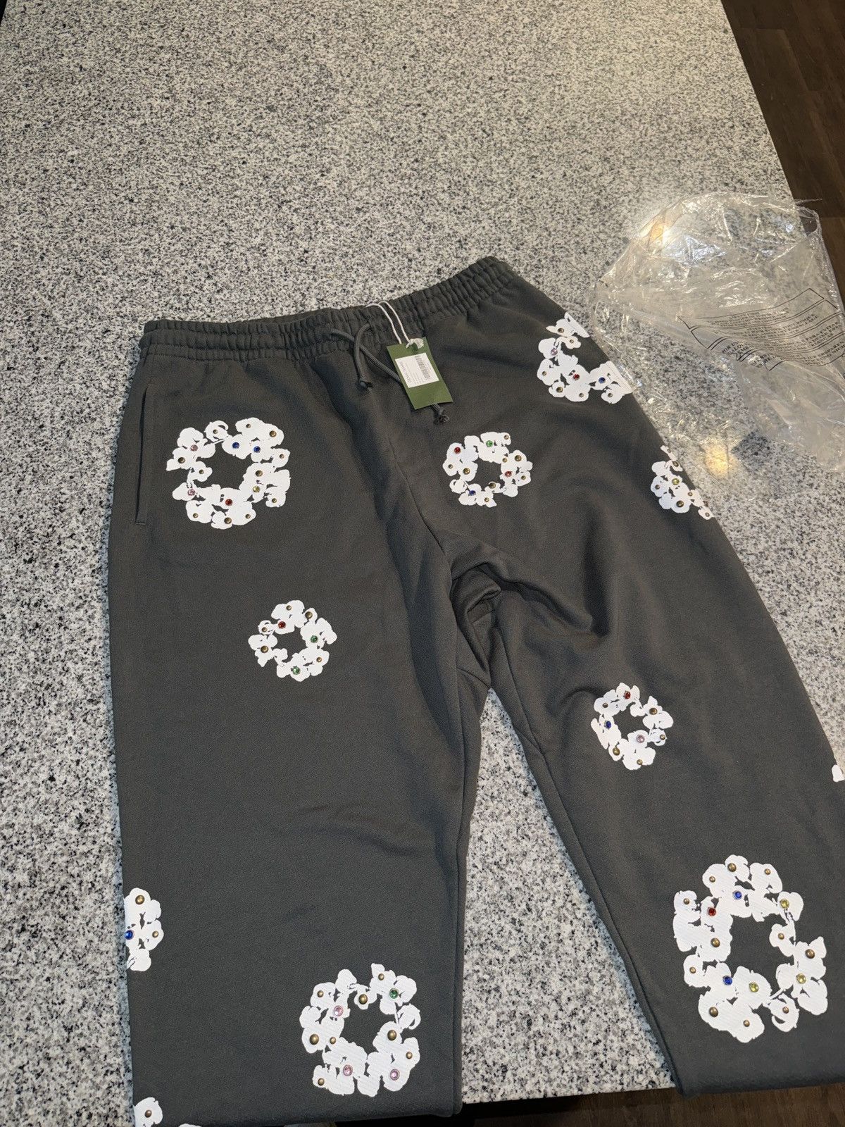 DENIM TEARS Denim Tears Rhinestone Cotton Wreath Sweatpants