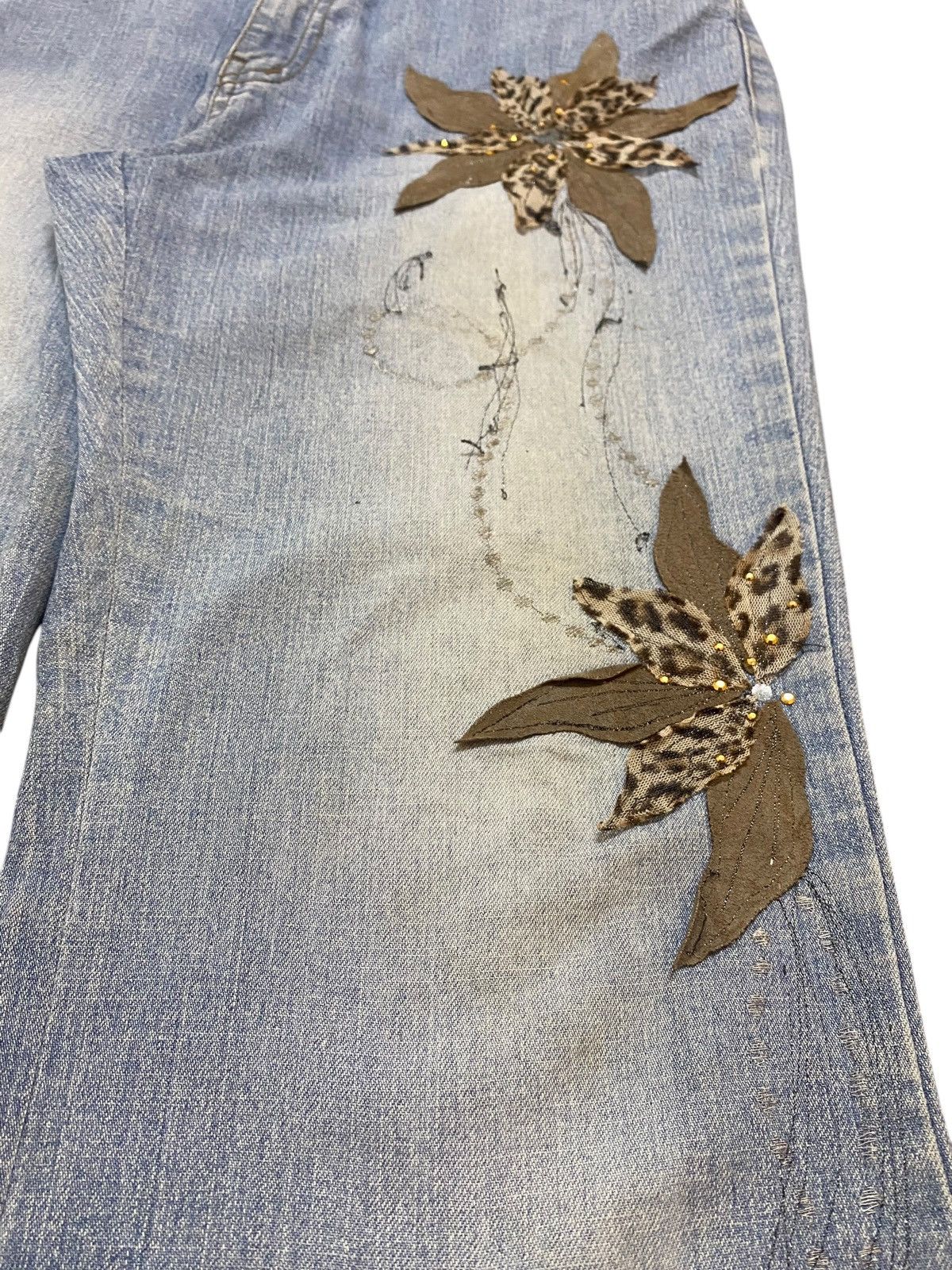 Japanese Brand Vintage Japanese Brands Patched Flare Soft Jeans Size US 29 - 9 Thumbnail