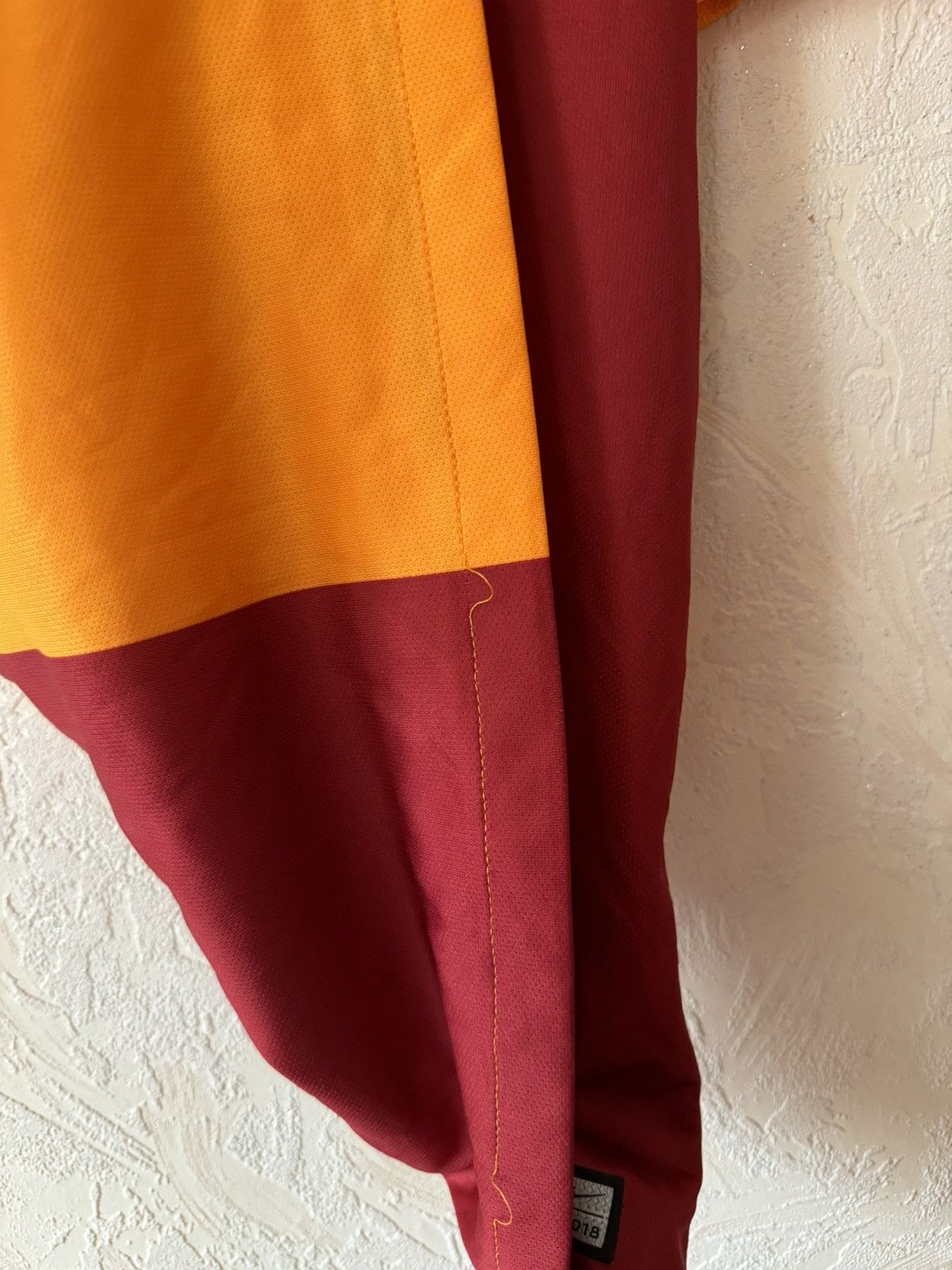 Nike 2018 2019 Galatasaray Turkey Nike Home Away Football Jersey Size US L / EU 52-54 / 3 - 4 Thumbnail