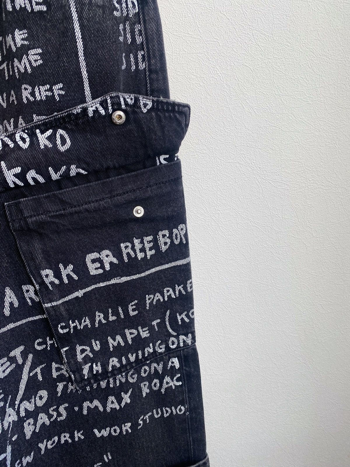 H&M × Jean-Michel Basquiat × Who Decides War Who Decides War Baggy denim jeans H&M x Basquiat x Ev&Tela Size US 32 / EU 48 - 14 Thumbnail