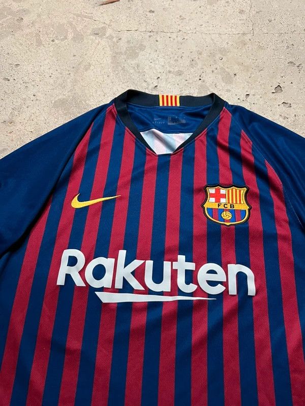 Nike 2018 - 2019 Home Nike FC Barcelona soccer jersey Size US M / EU 48-50 / 2 - 2 Thumbnail