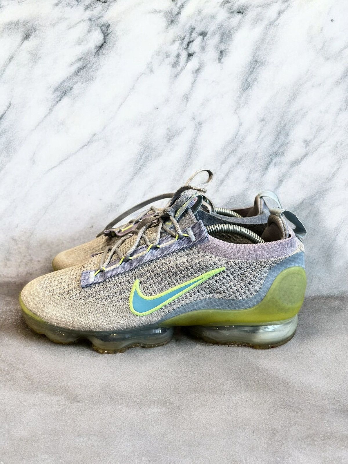 Nike Vapormax Nike grey low top sneakers Size US 9.5 / EU 42-43 - 4 Thumbnail