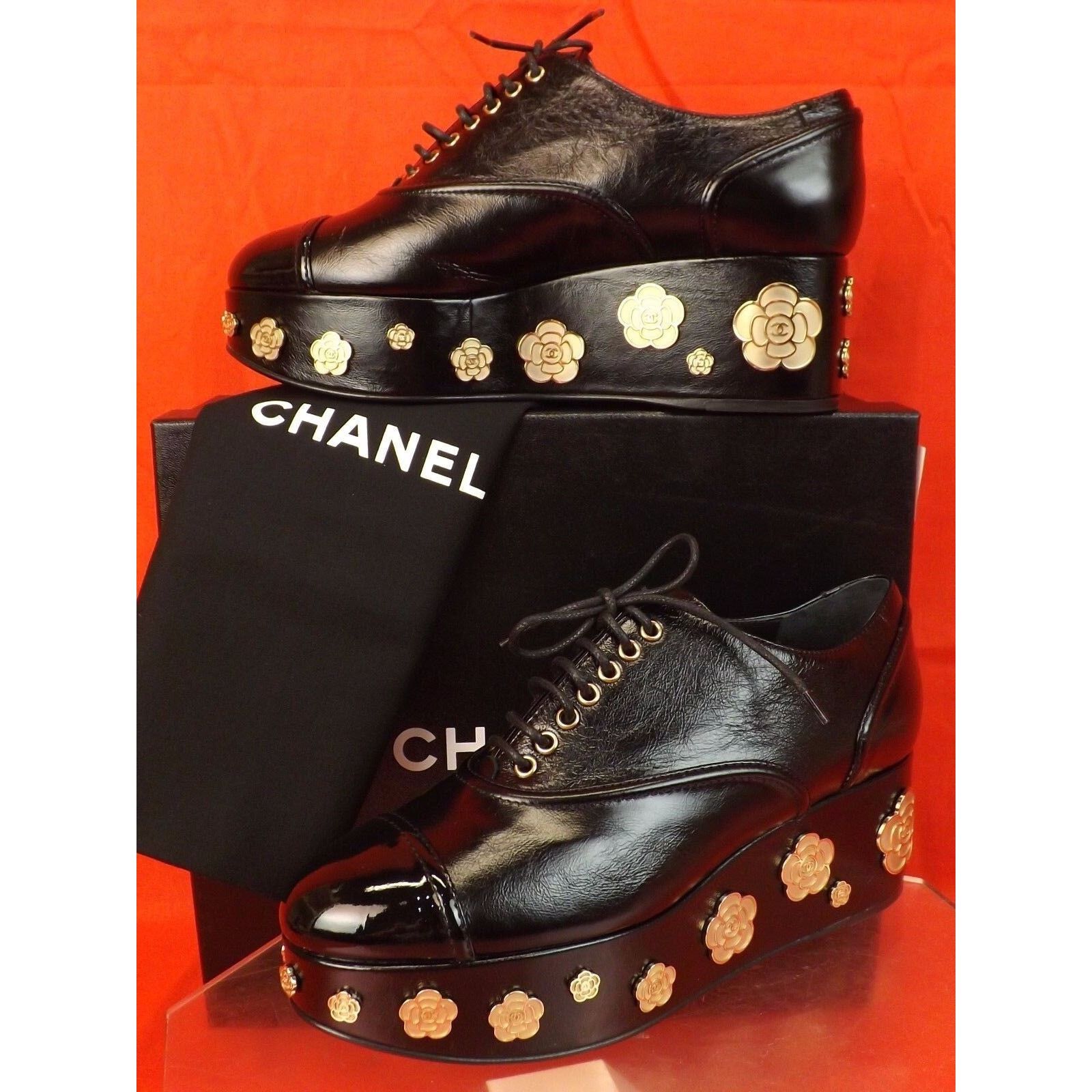 Chanel BLACK LEATHER CAMELLIA CC PLATFORM CAP TOE OXFORDS 39 Size US 8 / IT 38 - 1 Thumbnail