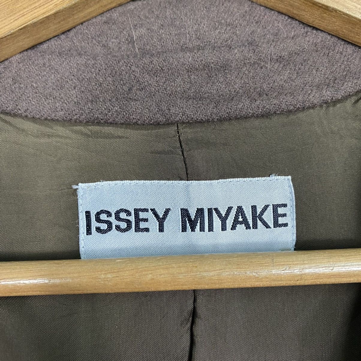 Issey Miyake 🔥VINTAGE WOOL JACKET BUTTON ISSEY MIYAKE RUNWAY Size US L / EU 52-54 / 3 - 19 Thumbnail