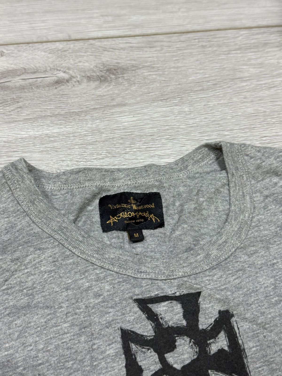 Vivienne Westwood Vivienne Westwood brushstroke vintage big orb t-shirt Size US M / EU 48-50 / 2 - 3 Thumbnail
