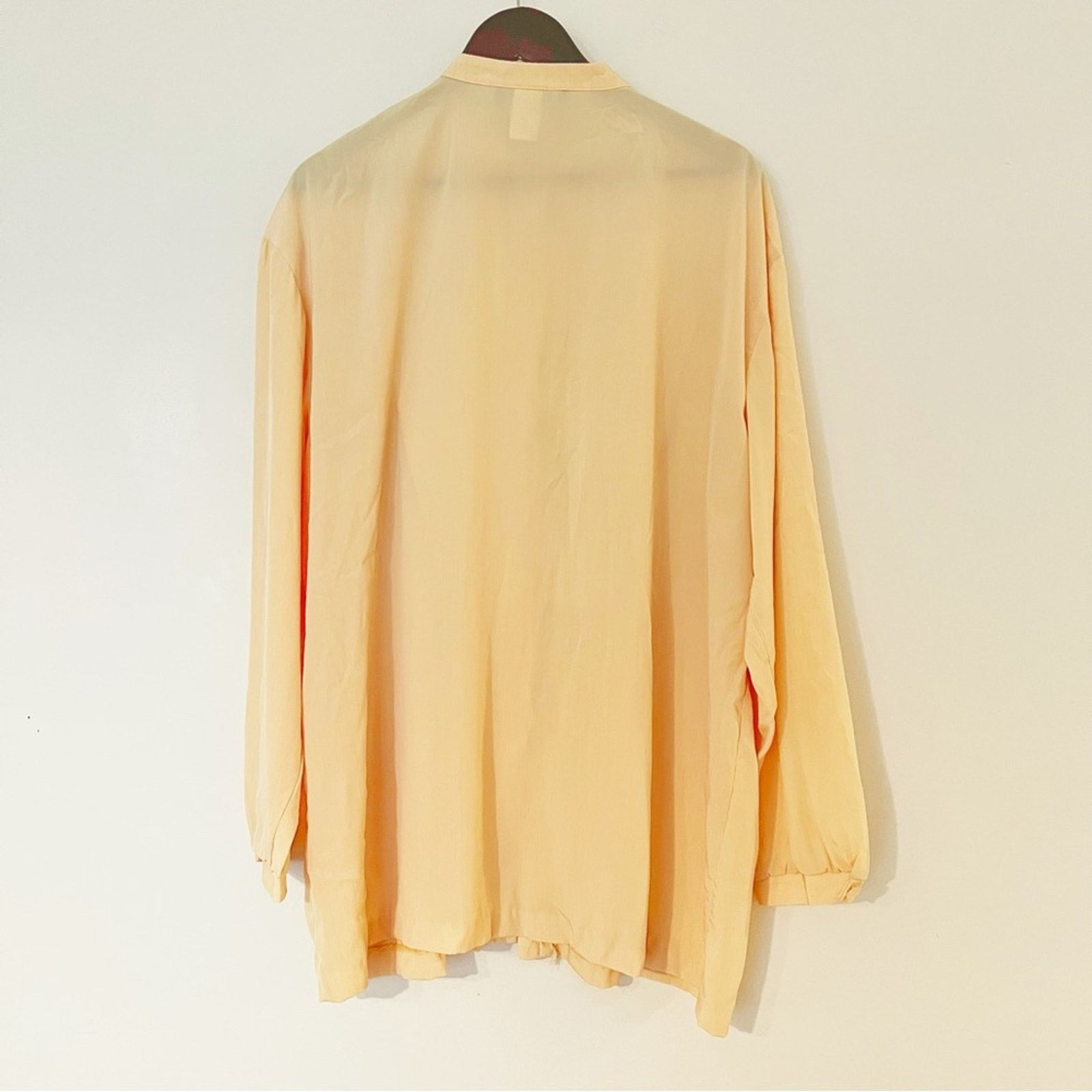 Vintage Vintage 70s Pastel Yellow Pleated Bib Button Down Shirt Size XL / US 12-14 / IT 48-50 - 2 Thumbnail