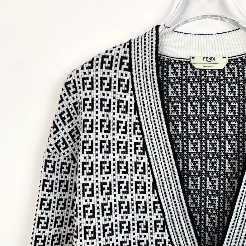 Fendi Fendi Black and White Logo Knit Cardigan Size US S / EU 44-46 / 1 - 3 Thumbnail