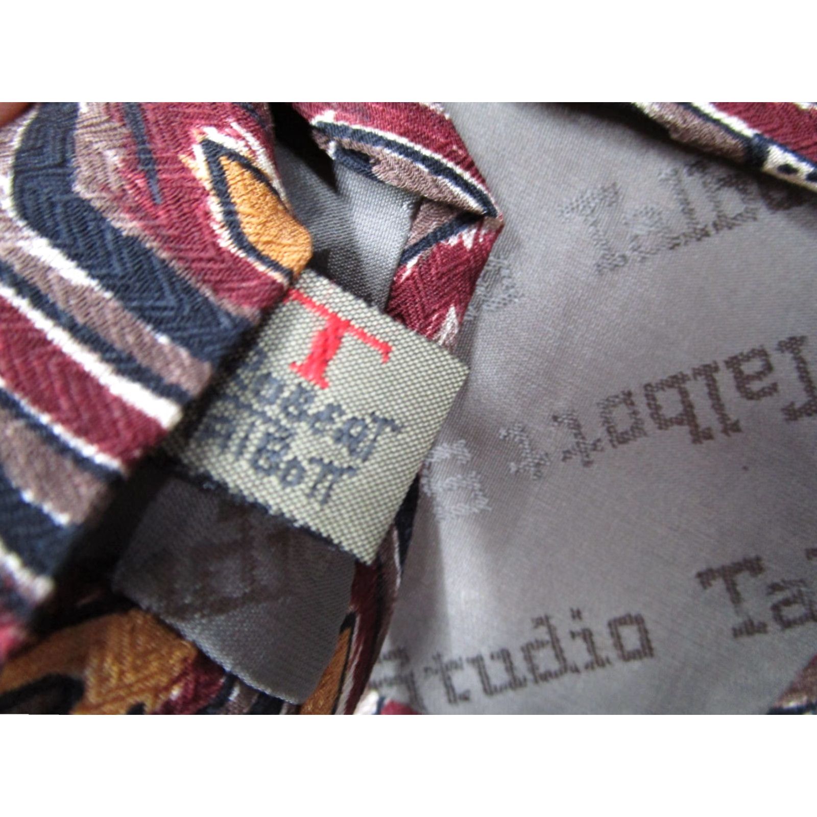 Robert Talbott VINTAGE Robert Talbott Men's Silk Necktie Classic One Size Red Geometric Preppy Made in USA Size ONE SIZE - 4 Thumbnail