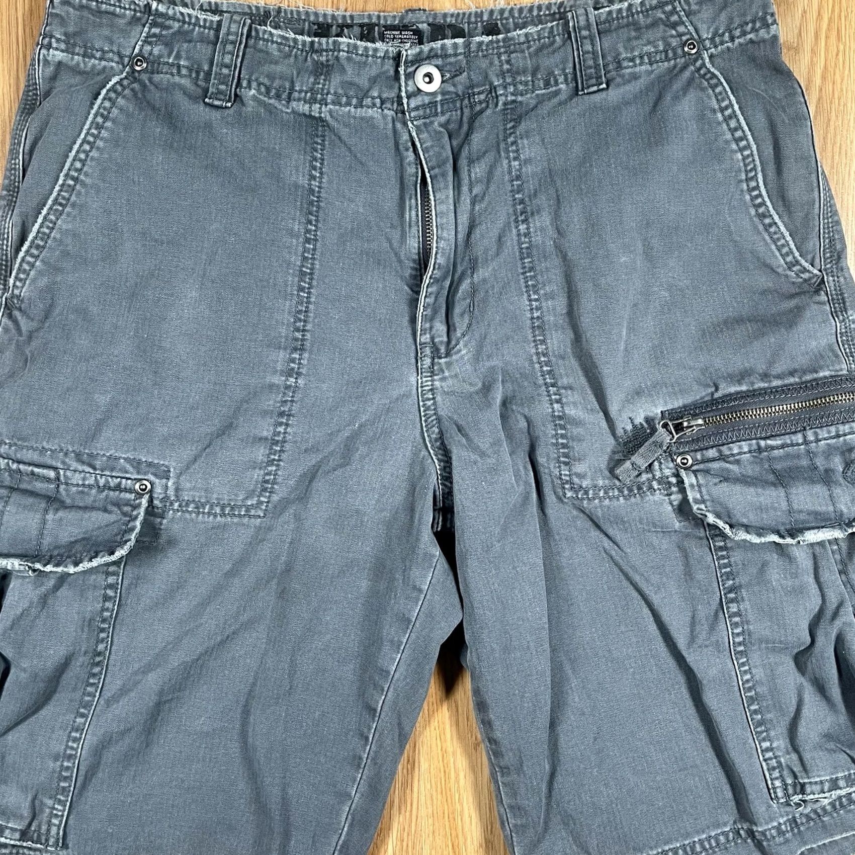 Vintage Kirra Cargo Shorts Mens 34W Gray Khaki Utility Flat Front Pockets 100% Cotton - Vintage - Sales Size US 34 / EU 50 - 2 Thumbnail