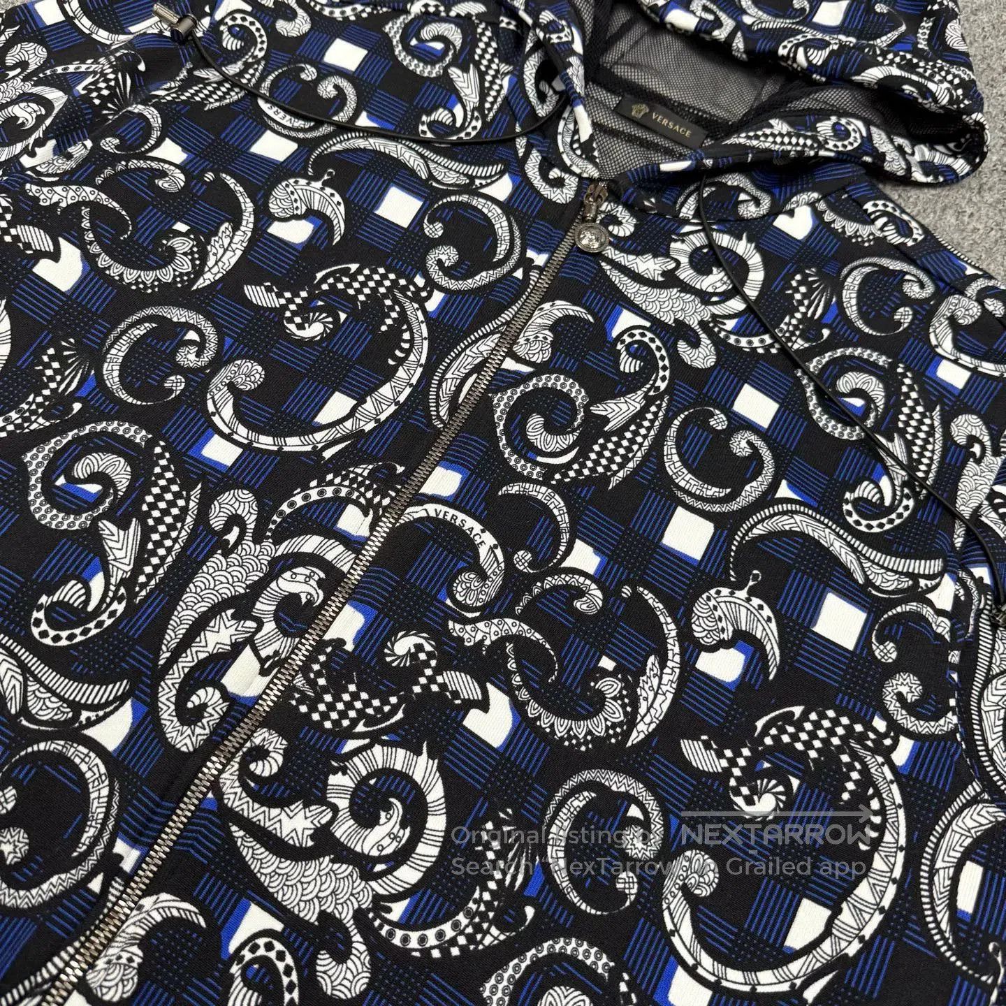 Versace versace full-print zip-up hoodie jacket. Size US XXL / EU 58 / 5 - 3 Thumbnail