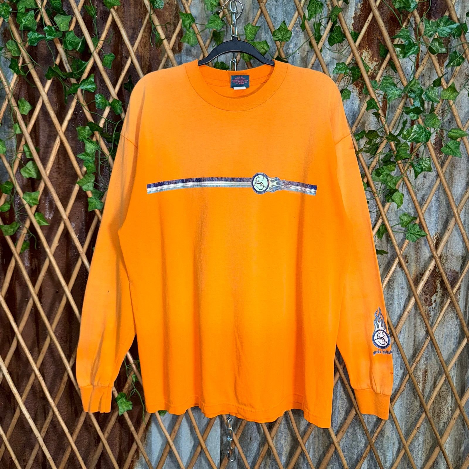Vintage Vintage Y2K gecko Hawaii 1990s flame surf skate LS T-shirt Size US XL / EU 56 / 4 - 1 Thumbnail