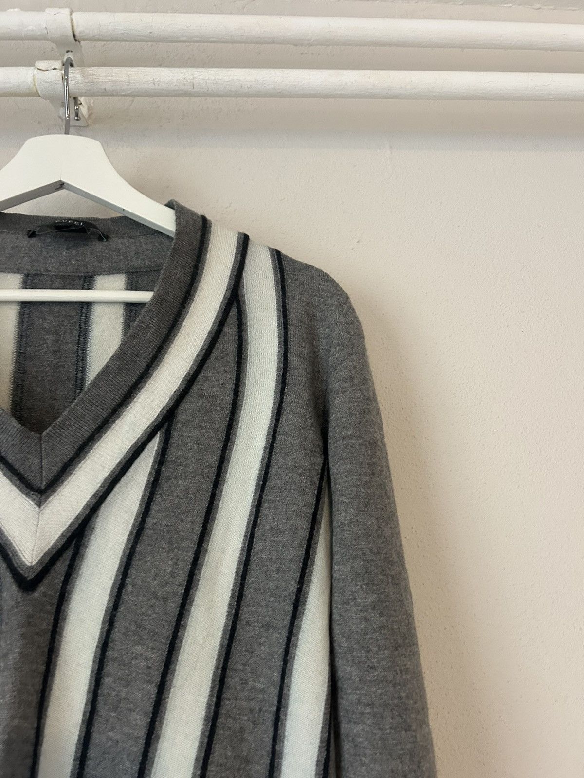 Gucci Gucci Striped V-Neck Sweater in Cashmere, Wool & Silk Size US S / EU 44-46 / 1 - 6 Thumbnail