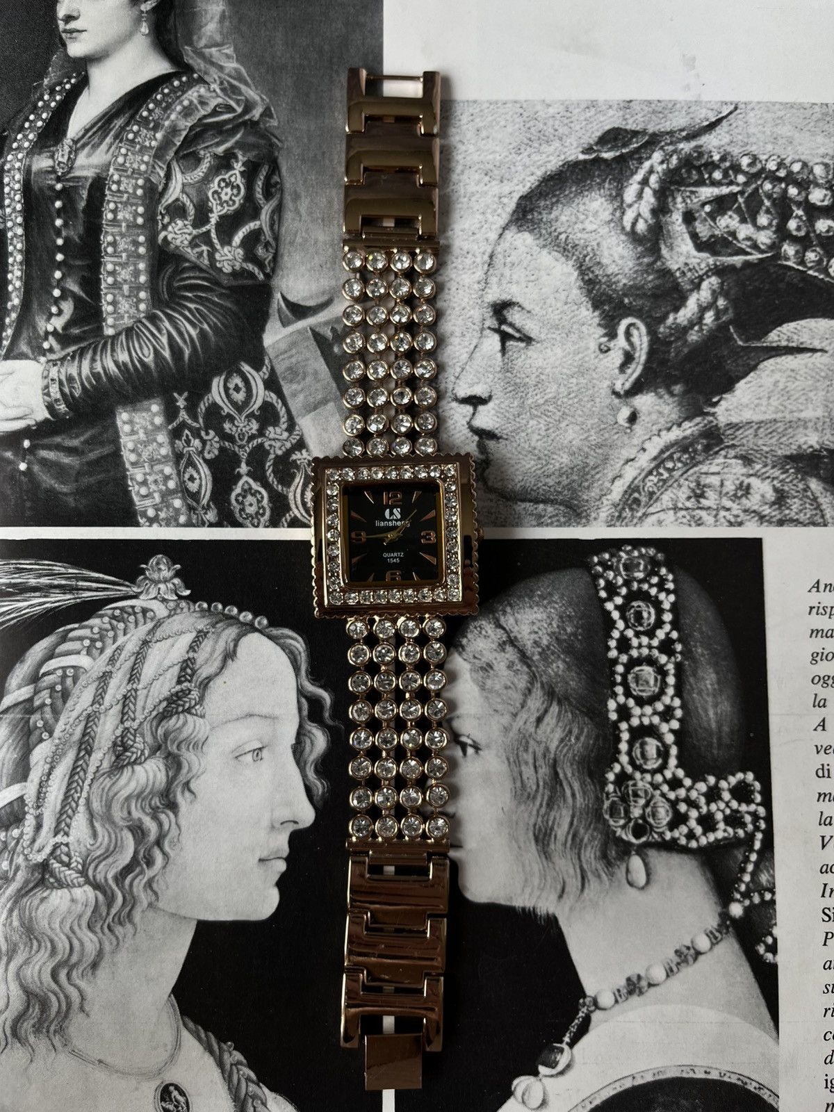 Liansheng Quartz Luxury Watch with Rhinestones