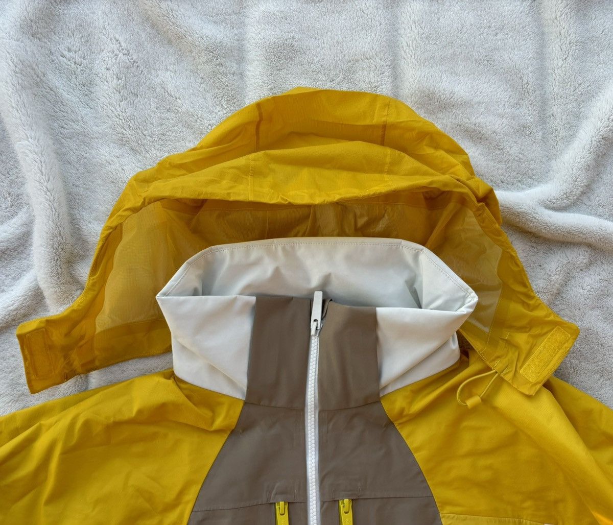 NOCTA Nike x Nocta Vivid Sulfur L'Art Bala Tech Jacket Size US XL / EU 56 / 4 - 7 Thumbnail